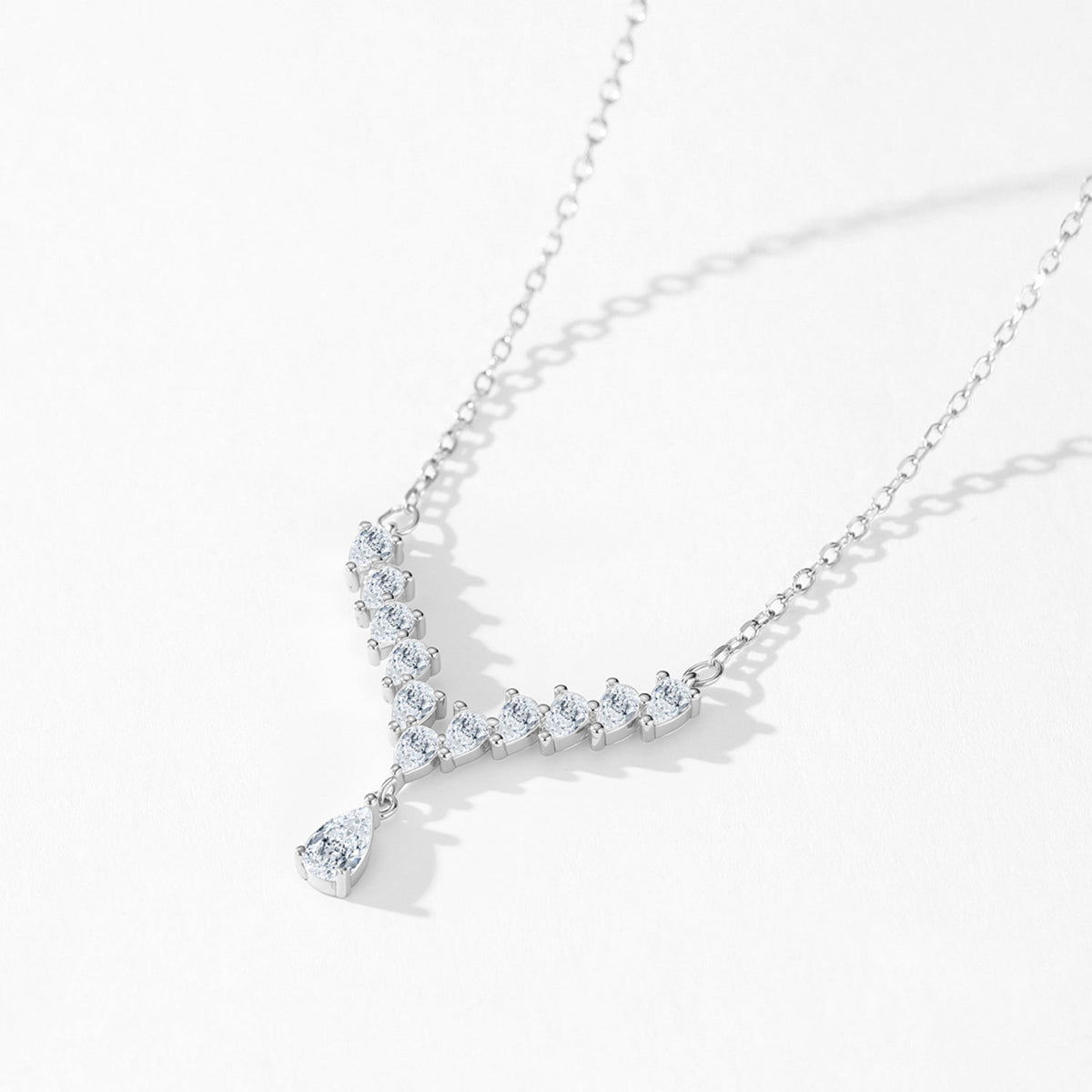 Collar Lágrimas de Luz – Elegancia Brillante